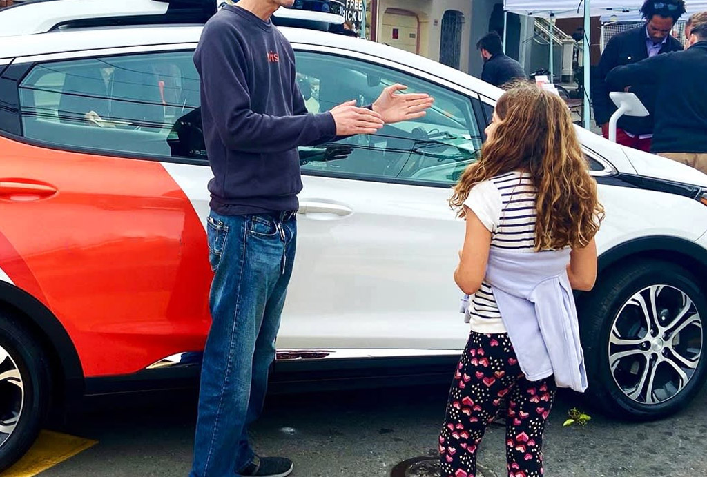 SMD與COB小間距顯示屏誰(shuí)將主導(dǎo)商顯市場(chǎng)？